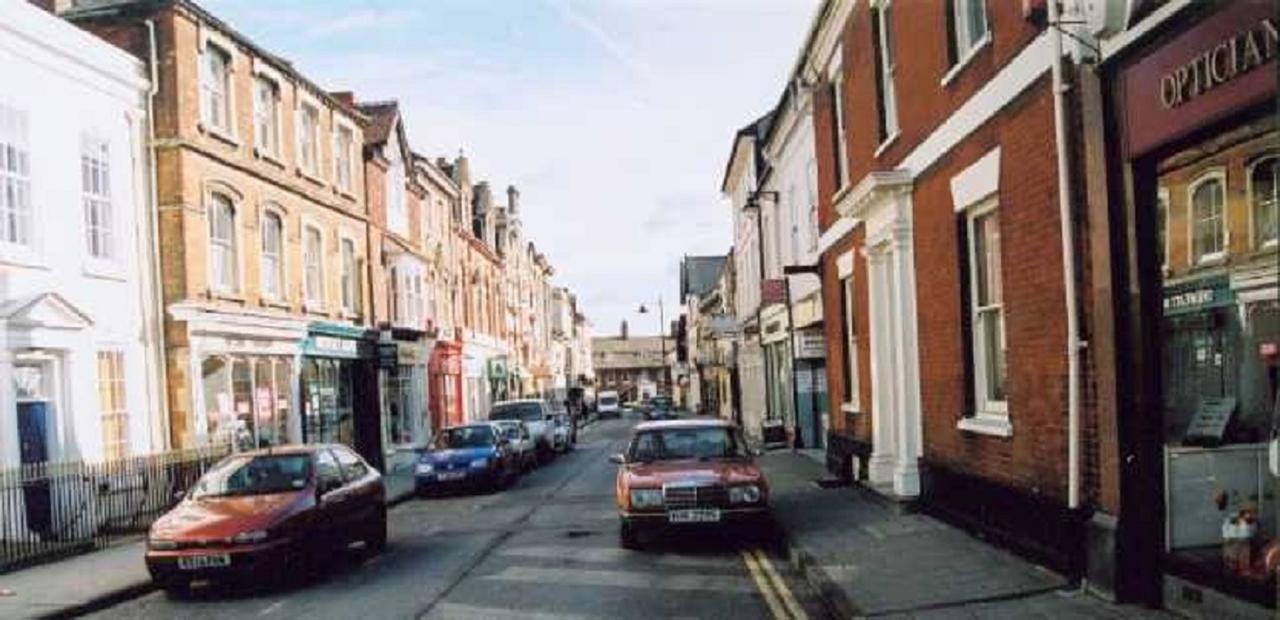 Swindon Old Town Duplex - Entercloud9Sa Apartment Екстериор снимка